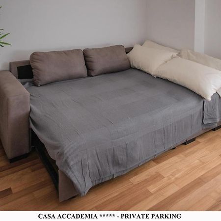 Elegante Casa Accademia ***** - Private Parking Apartment Livorno Exterior photo